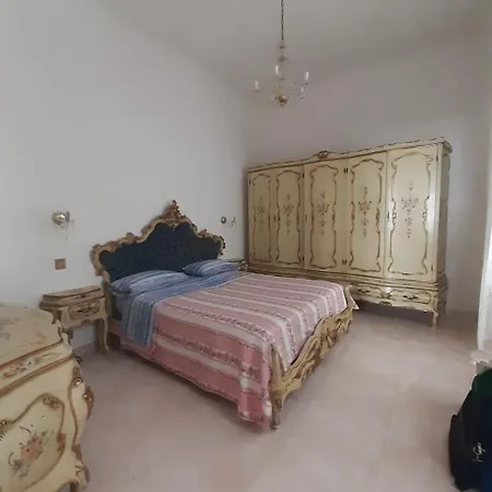 Casa *